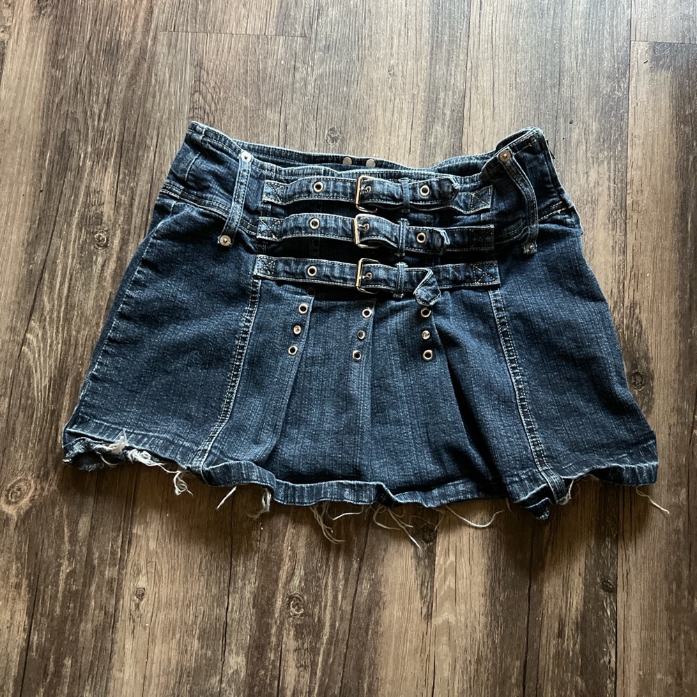 Stylish Denim Mini Skirt with Buckle Detail